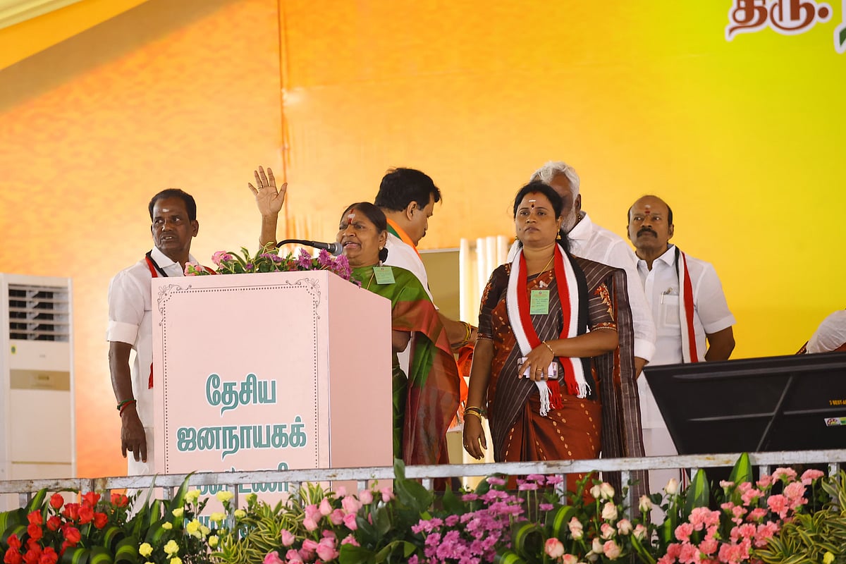 வளர்மதி