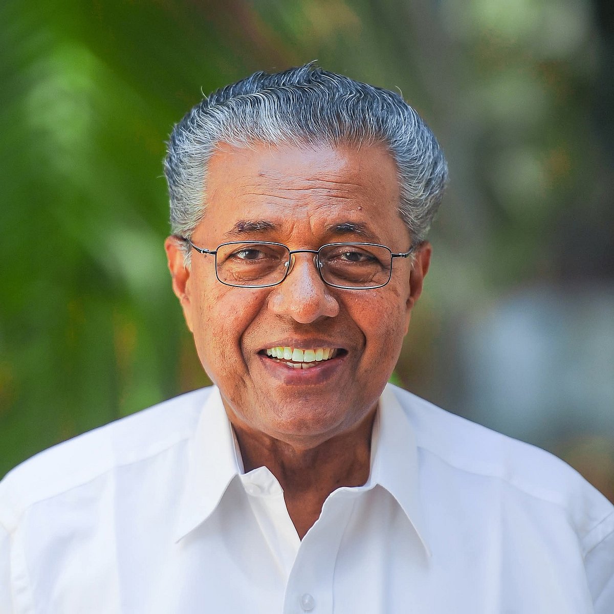 சங் பரிவாரின் B Team ஆக மாறிவிட்டது காங்கிரஸ் அரசு - பினராயி மீதான விசாரணைக்கு சிபிஎம் கண்டனம்