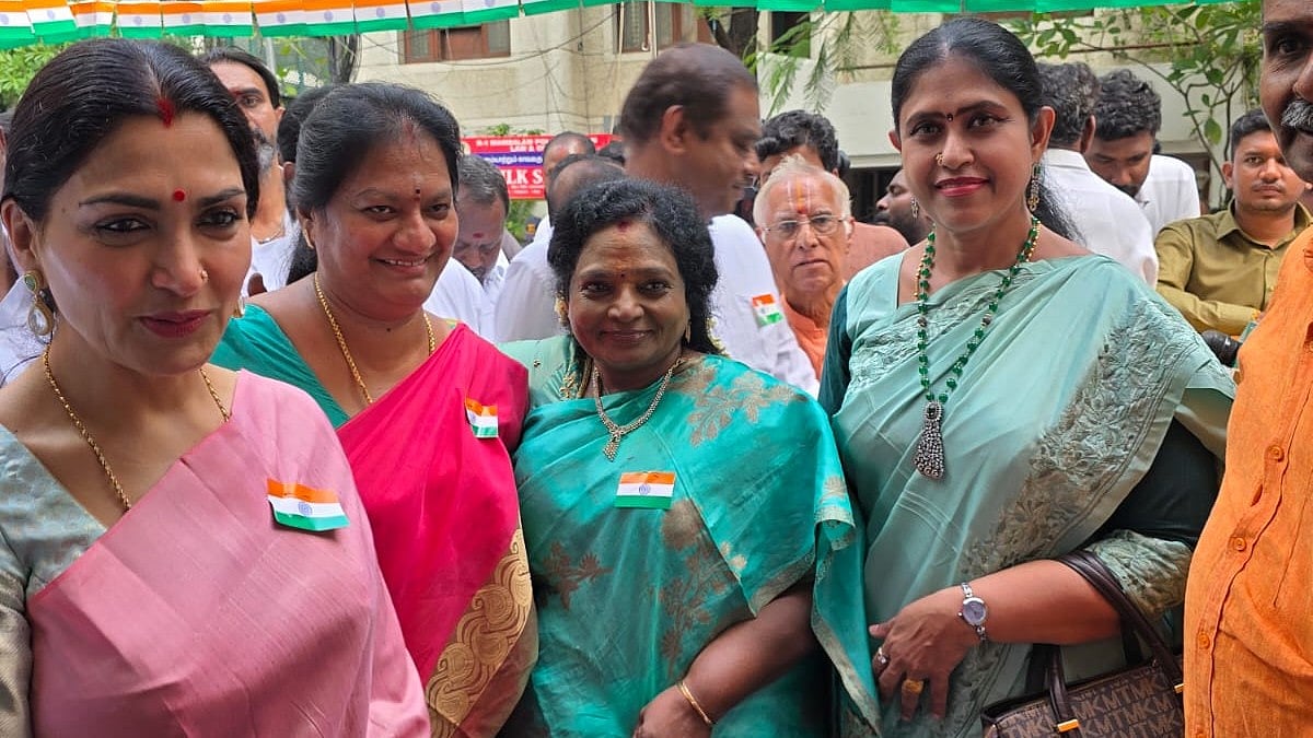 ``விஜய்-ஜீரோ-மாதிரி...-எப்படி-அந்த-கார்-னு-ஒரு-கேள்வி-இருக்கு---தமிழிசை-சௌந்தராஜன்