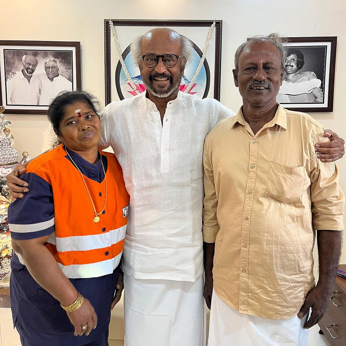 Rajini: தூய்மை பணியாளர் பத்மாவின் நேர்மை; நேரில் அழைத்து தங்கச் சங்கிலி வழங்கி பாராட்டிய ரஜினி!
