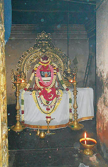 விழுப்புரம் மாவட்டம், பொன்பரப்பி ஸ்ரீசொர்ணபுரீஸ்வரர்: தேன் அபிஷேகம் செய்தால் திருமணம் கைகூடும்!
