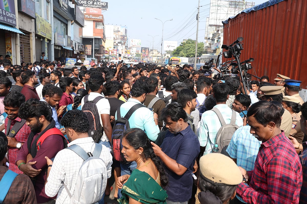 டி.என்.பி.எஸ்.சி தேர்வு குழறுபடி