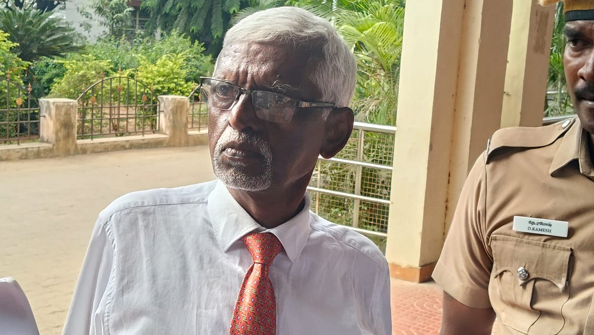 தலைகீழாக நின்ற செல்லதுரை