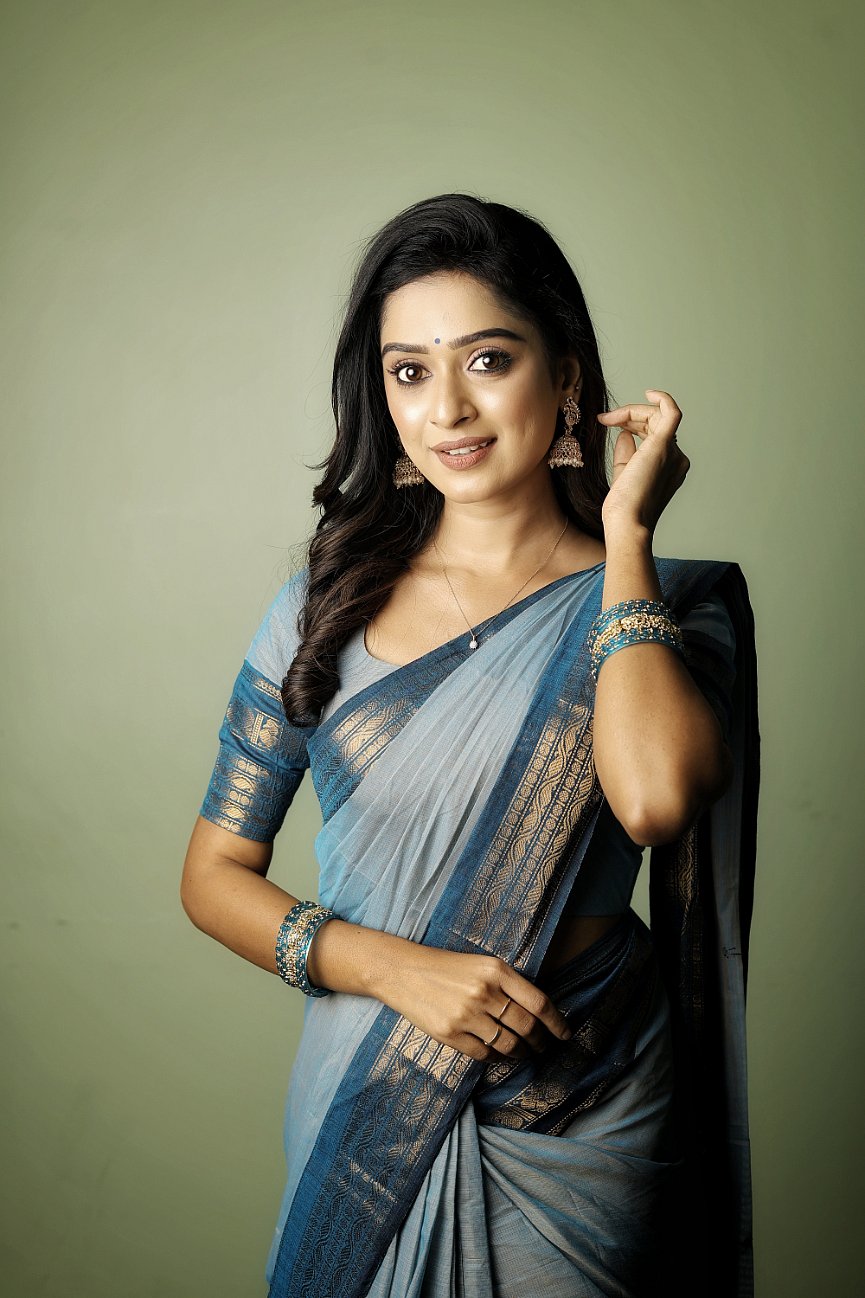 அண்ணா சீரியலின் நடிகை சுசித்ரா லேட்டஸ்ட் க்ளிக்ஸ் | Album