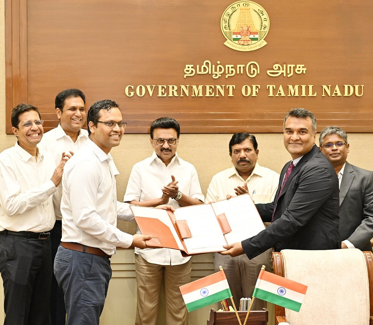 தமிழ்நாடு அரசுடன்