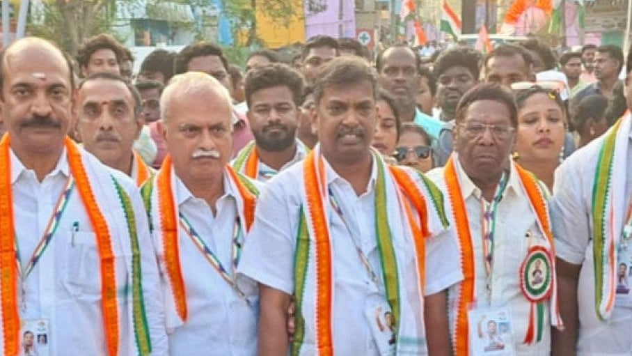 `புதுச்சேரியிலும்-திராவிட-மாடல்-ஆட்சி-திமுக-காங்கிரஸ்-கூட்டணி-இழுபறி;-பின்னணியில