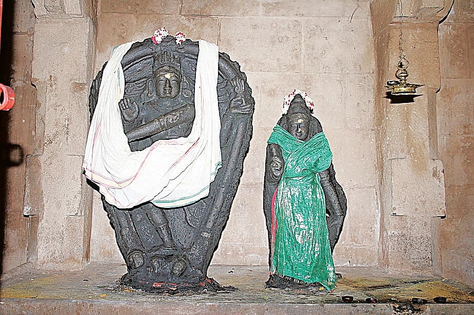 வடகுரங்காடுதுறை தயாநிதீஸ்வரர் கோயில்