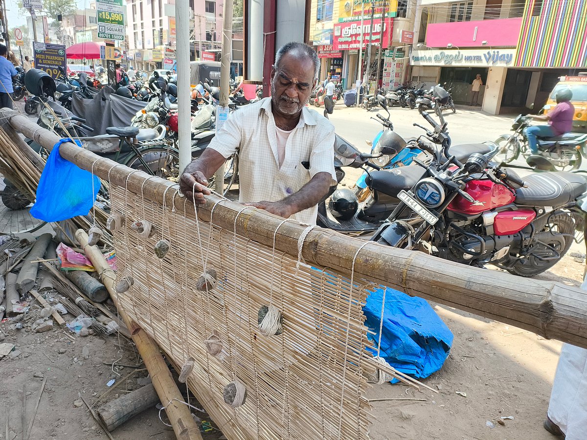 `40 வருஷமா இந்த மூங்கில்தான் எனக்கு சோறு போடுது - கைவினைத் தொழிலைக் கை விடாத மதுரை வீரன்!
