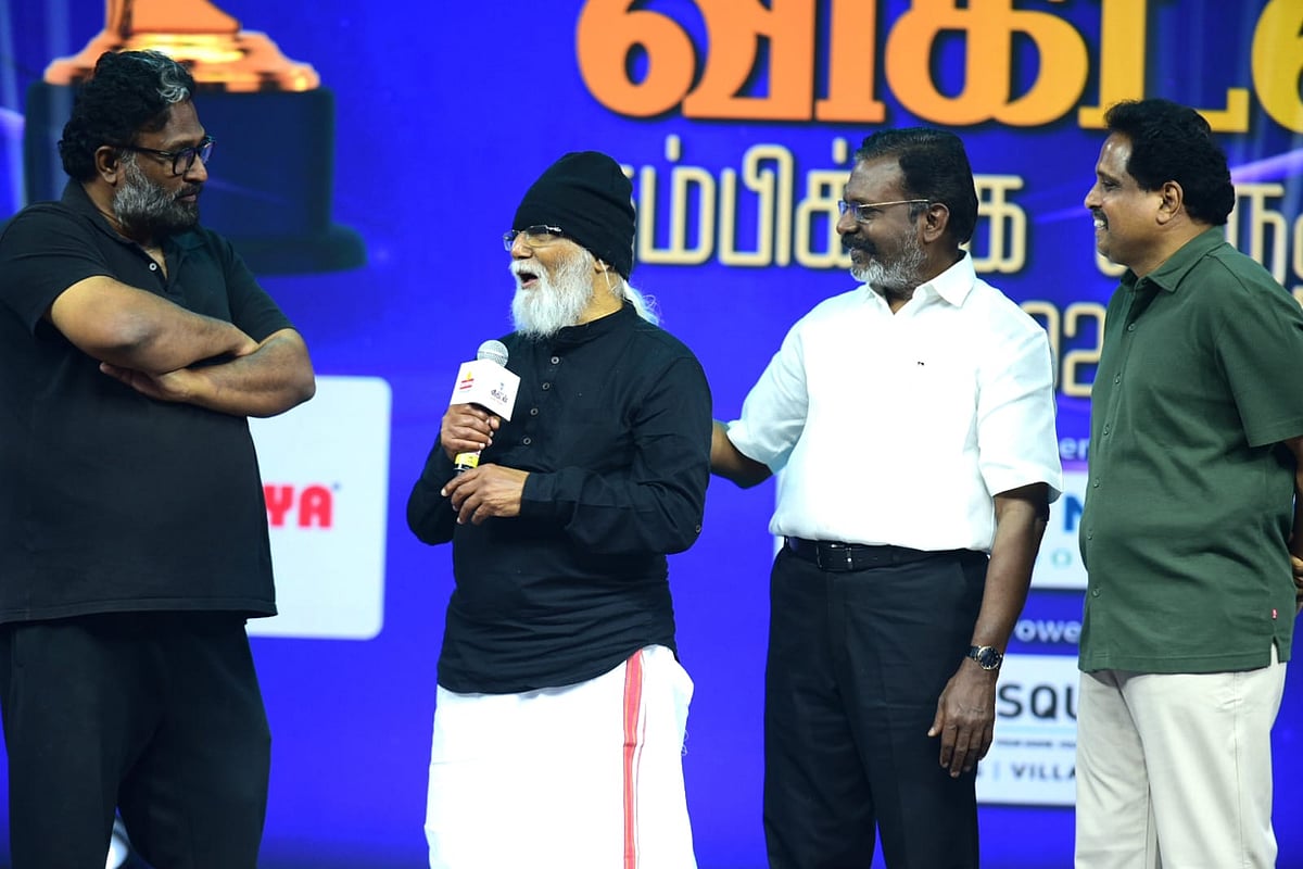 தோழர்&rsquo;-என்று-அழைத்தாலும்,-எப்போதுமே-திருமா-எனக்குத்-தலைவராக-தெரிகிறார்---பெருந்தம