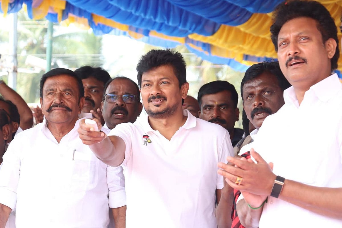 பட்டுக்கோட்டை:-உதயநிதி-கலந்துகொண்ட-திருமணம்;-போன்-செய்த-கே.என்.நேரு?-அகற்றப்பட்ட-பேனர்களால்-பரபரப்பு