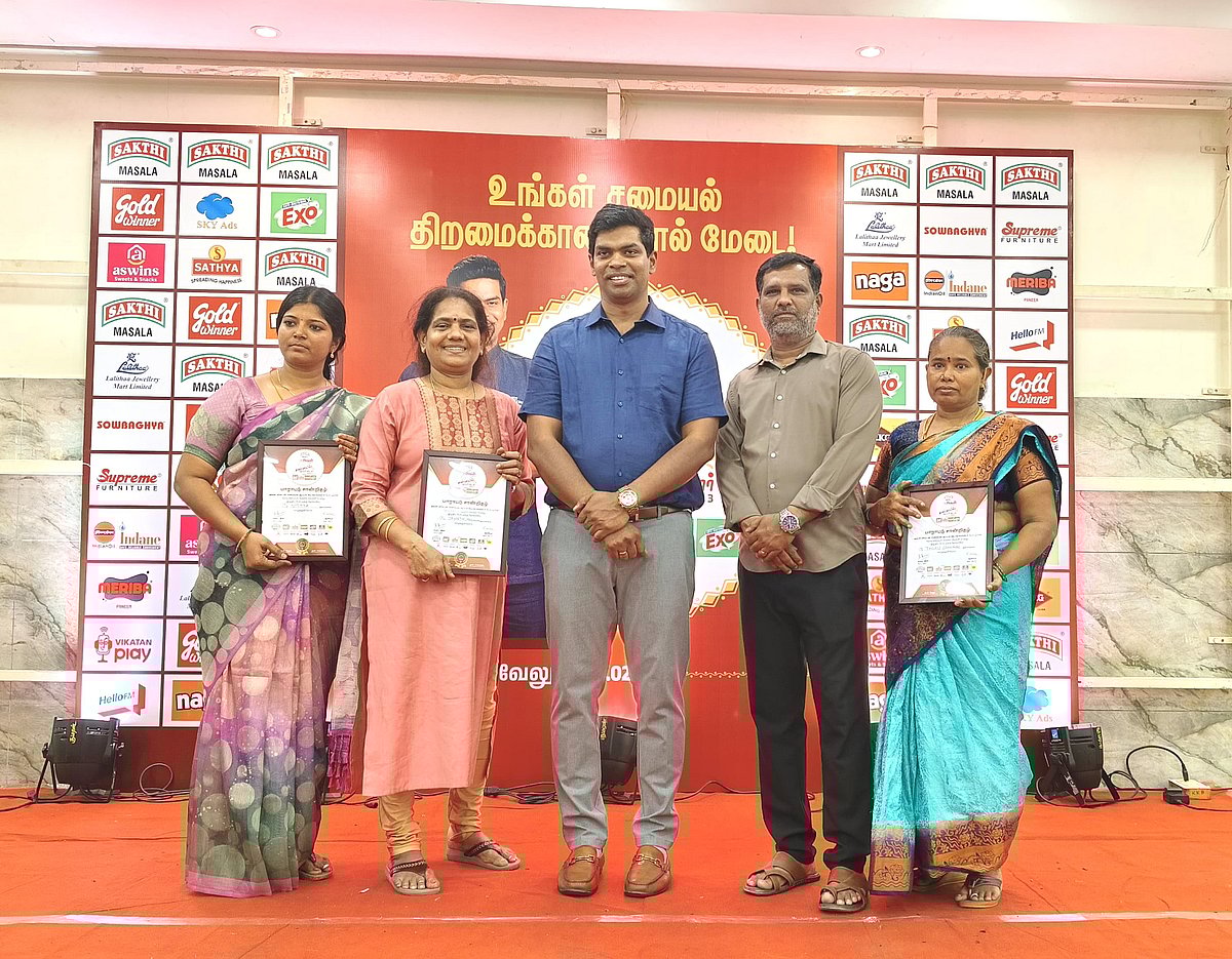 இறுதிச் சுற்றுக்குத் தேர்வான மூன்று போட்டியாளர்களுடன் செஃப் தீனா