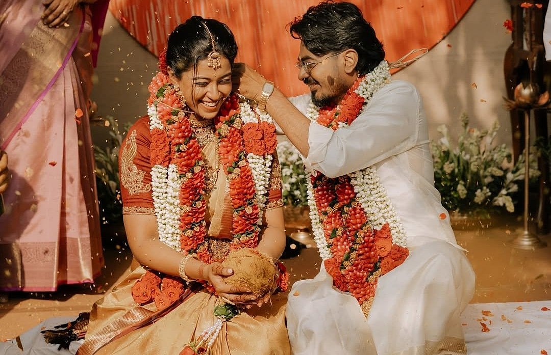 Roshini  Haripriyan : சந்திரனோட சாயல், உன் முகம் தானே!- பாரதி கண்ணம்மா ரோஷினி திருமண க்ளிக்ஸ்!