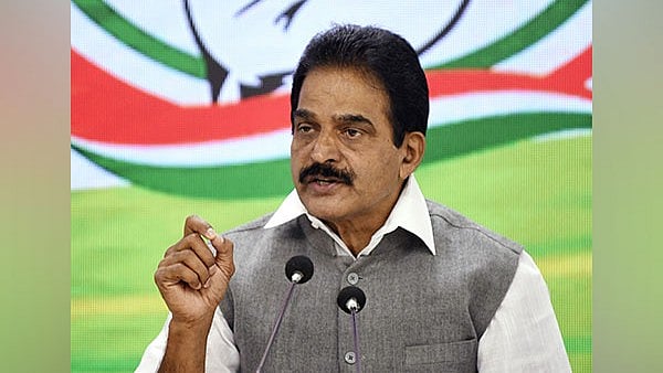 அகில காங்கிரஸ் பொதுச்செயலாளர் வேணுகோபால் 