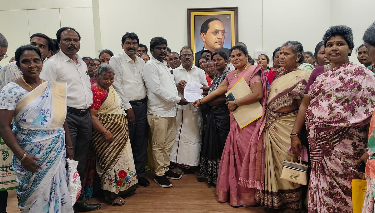 `பட்டா-இருந்தும்-மின்சாரம்-இல்லை---31-ஆண்டுகளாக-இருளில்-வாழும்-138-அருந்ததியர்-குடும்பங