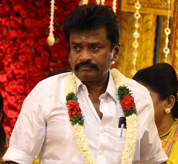 மதுரை:-அதிமுக-வில்-இணையும்-அழகிரி-ஆதரவாளர்கள்;-அமைச்சர்-தொகுதி-டார்கெட்டா?---தடதடக்கும்-களம்!