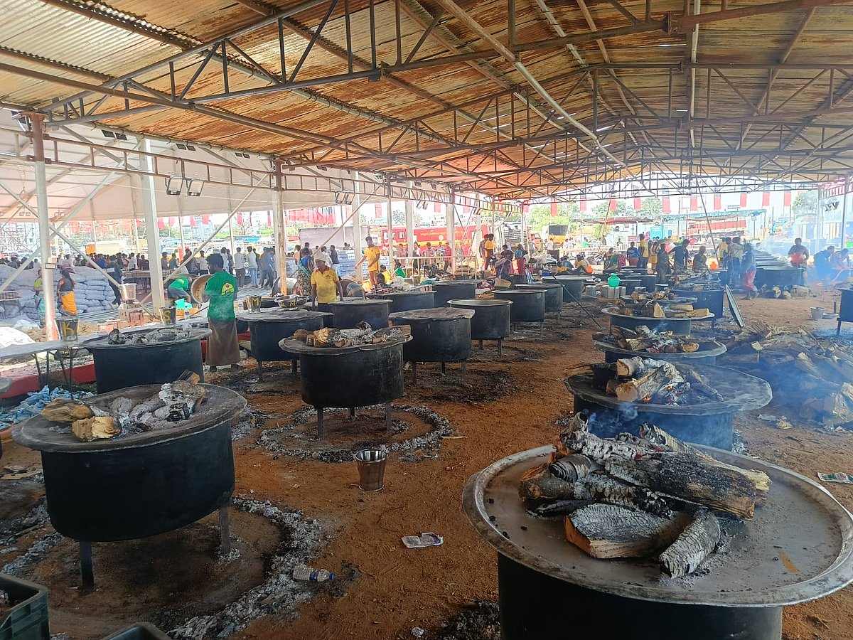 மதுரை-திமுக-வாக்குசாவடி-முகவர்கள்-மாநாடு...-ஹாட்பாக்ஸில்-பிரியாணி-பேக்கிங்;-கிட்சன்-கிளிக்ஸ்!