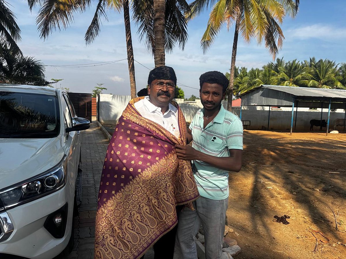 வேடசந்தூர் திமுக ஒன்றியச் செயலாளர் வீராசாமிநாதனுக்கு கத்திக்குத்து; என்ன நடந்தது?