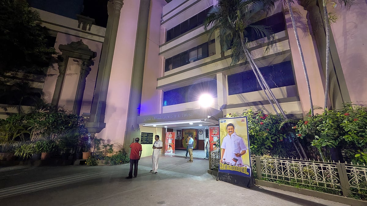 CM வீட்டில் மீட்; ராகுல் அனுப்பிய மெசேஜ்; கமிட் ஆகாத முதல்வர் - சித்தரஞ்சன் சாலையில் நடந்தது என்ன?