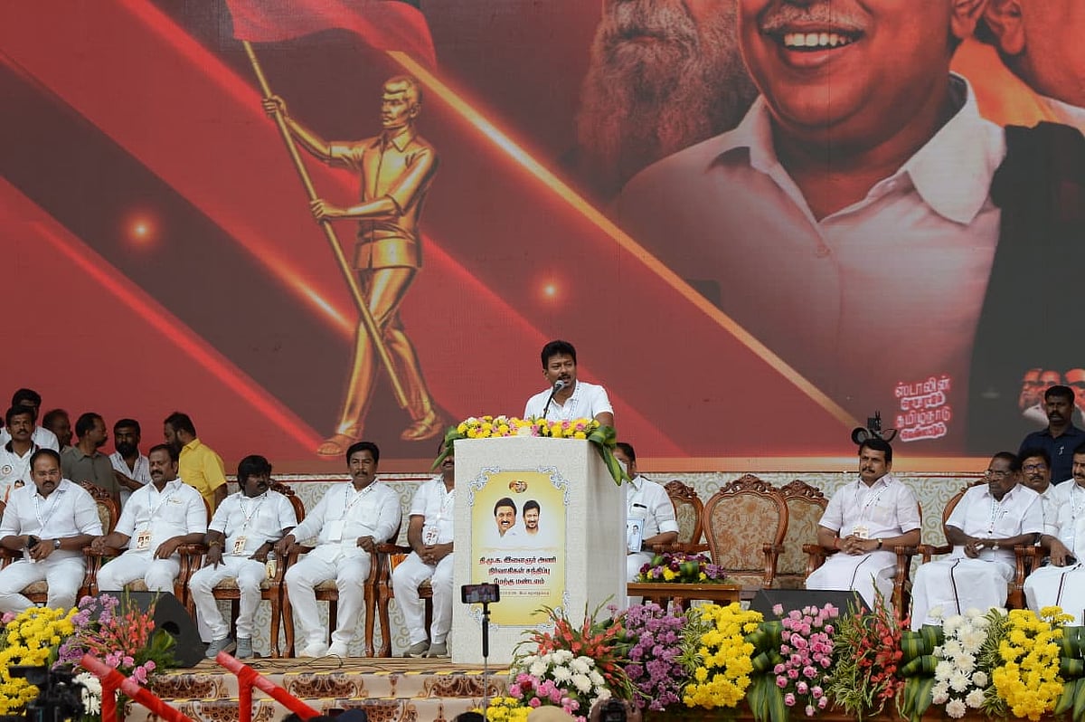 உடன்பிறப்புகளால் சங்கடமான உதயநிதி;  திணறிய போலீஸ்! - சொதப்பிய கோவை திமுக இளைஞரணி கூட்டம்