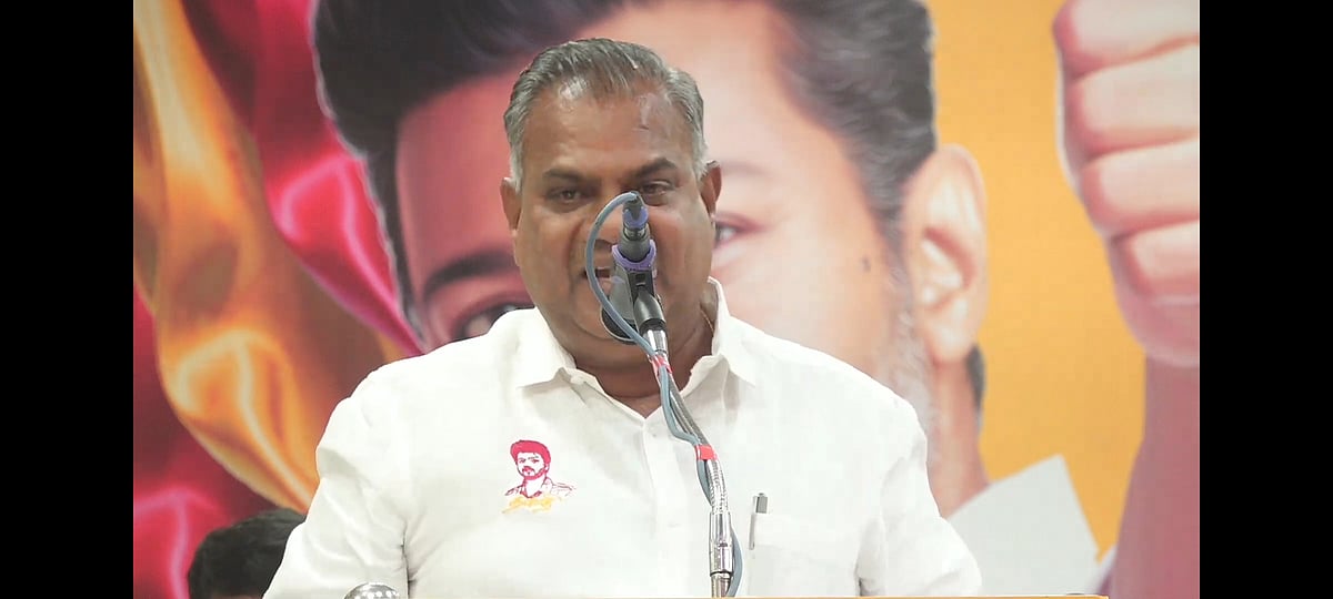 புஸ்ஸி ஆனந்த்