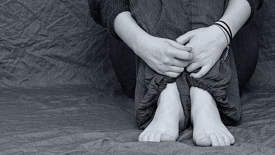 மத்தியப்-பிரதேசம்:-தேர்வு-எழுதும்போது-பிரசவம்;-கழிவறையில்-குழந்தை-பெற்ற-பள்ளி-மாணவி;-என்ன-நடந்தது?