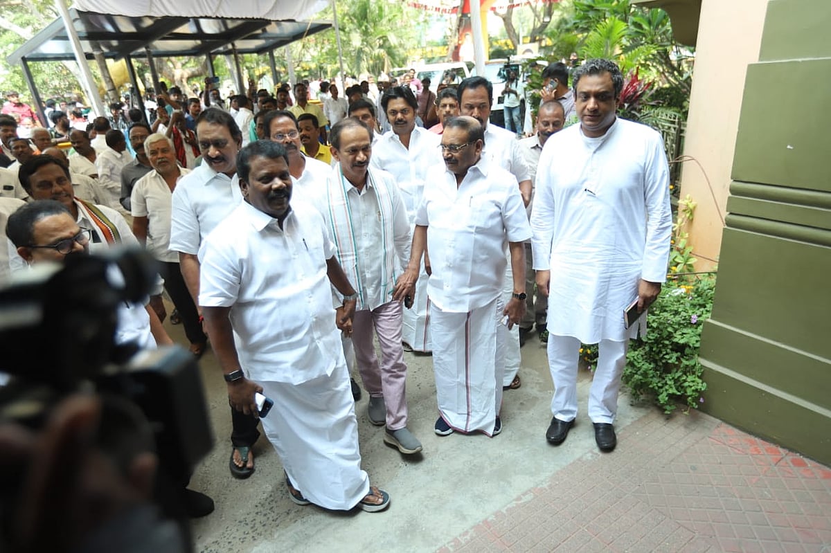 ஒரு-ராஜ்ய-சபா-சீட்-உறுதி;-மற்றவை...---பேச்சுவார்த்தைக்கு-பின்-காங்கிரஸ்!