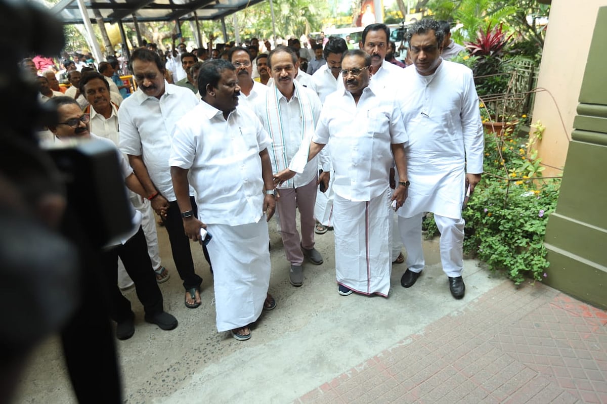 Congress:-39-லட்சியம்;-30-நிச்சயம்!---அறிவாலயம்-வந்த-காங்கிரஸ்-குழு