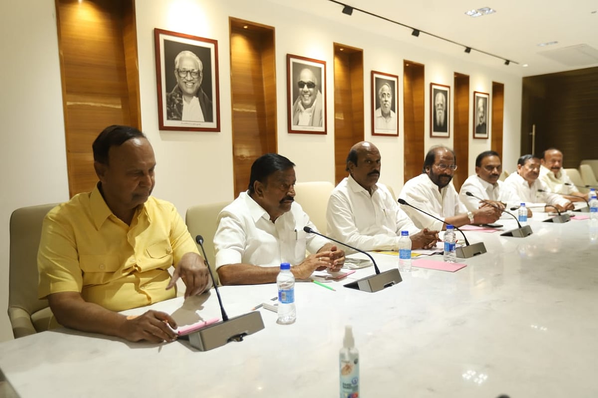 காங்கிரஸ்,தேமுதிகவுக்கு-அதிக-இடம்-கொடுக்க-முடியும்னா,-எங்களுக்கு-மட்டும்-ஏன்.!---பெ.&#