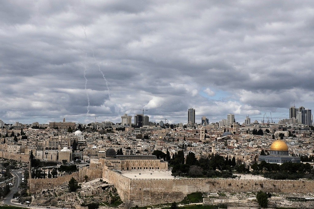 அமெரிக்கா,-இஸ்ரேல்-மீது-பதிலடி-தாக்குதலை-தொடங்கிய-ஈரான்---தொடரும்-பதற்றம்!