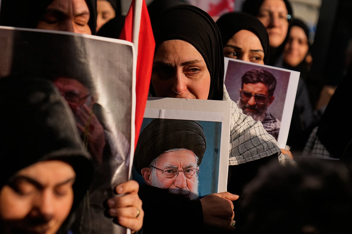 Khamenei: துக்கமும், கொண்டாட்டமுமாக ஈரான் எதிர்கொண்ட எல்லாமுமான காமேனியின் மரணம்!