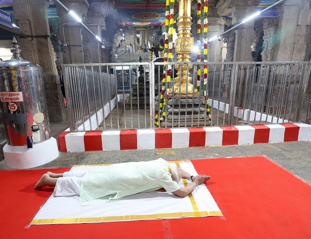 ஆறுபடை-வீடுகளில்-முதல்-படை-வீடான-திருப்பரங்குன்றத்தில்-பிரதமர்-மோடி-தரிசனம்!