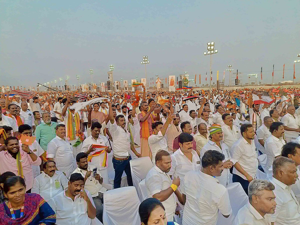 மதுரை-தேசிய-ஜனநாயகக்-கூட்டணி-மாநாடு:-கைகோத்த-கூட்டணிக்-கட்சித்-தலைவர்கள்-|-Photo-Album