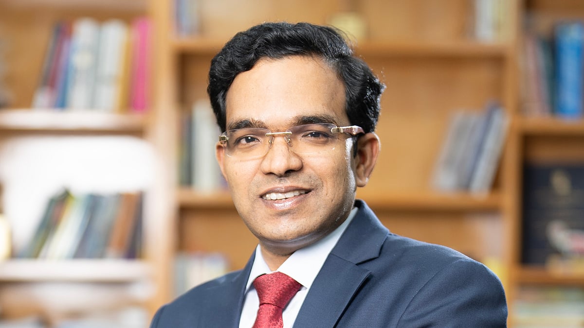 டாக்டர். V. இராம் பிரசாத் 