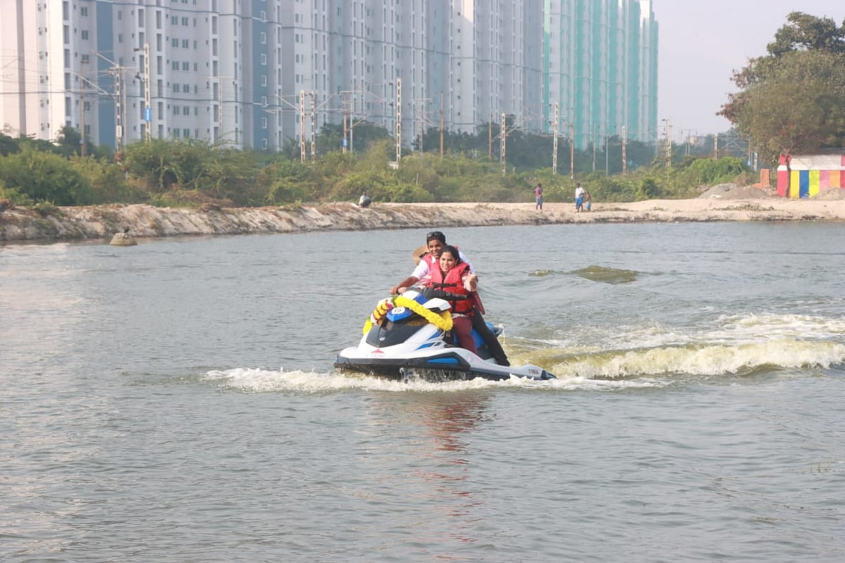 சென்னை-திருவொற்றியூரில்-புதிய-படகு-குழாம்:-வாட்டர்-ஸ்கூட்டரில்-சவாரி-செய்த-மேயர்-ப்ரியா!-|-Album