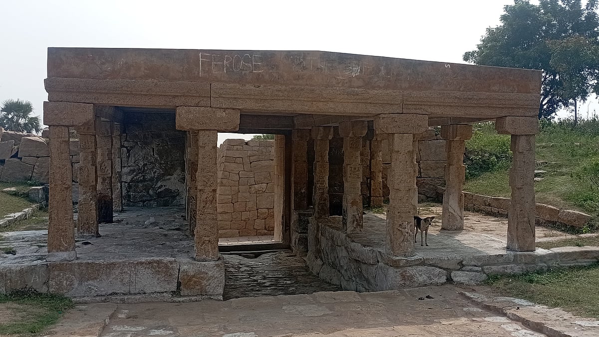 சங்ககிரி:-பெரும்-வரலாற்றை-தாங்கி-நிற்கும்-மலைக்கோட்டை;-மேம்படுத்தப்பட்ட-சுற்றுலா-தளமாக-மாற்றப்படுமா?