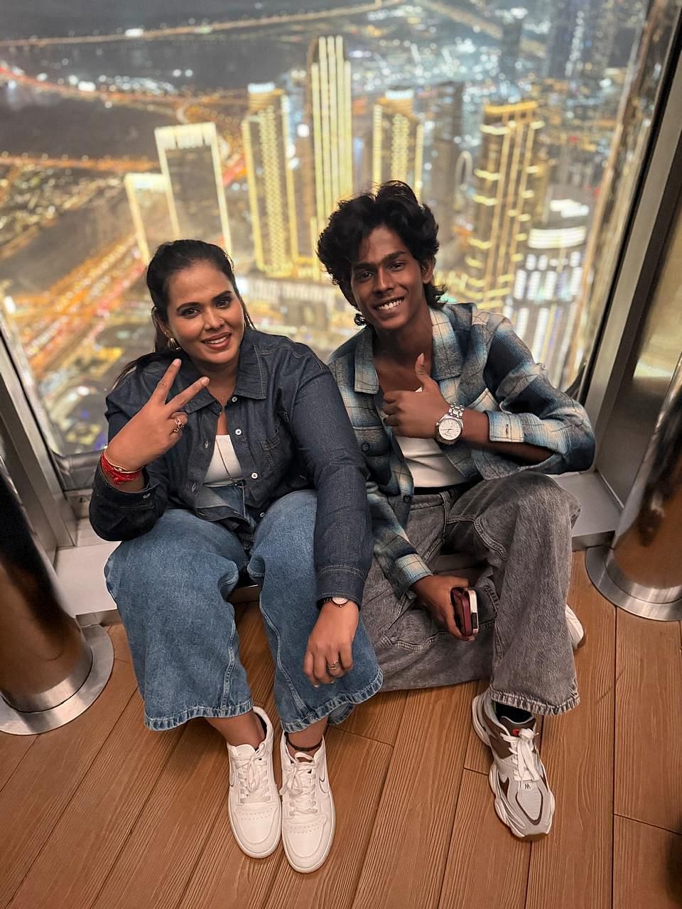 TV Updates: 18 வயசு மகனுக்கு `புர்ஜ் கலீபா சர்ப்ரைஸ் தந்த தீபா; கை மாறிய கல்பனா ஹவுஸ்!