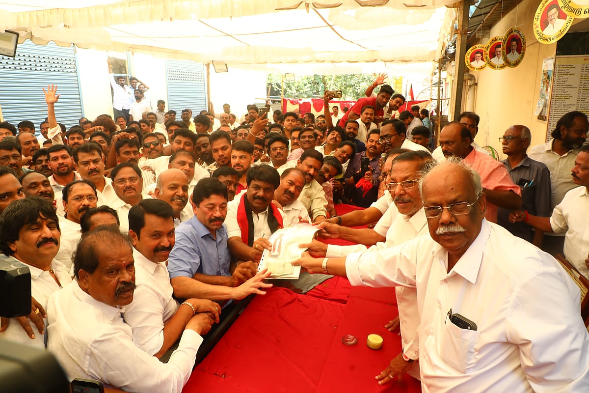 இரு-தொகுதிகளை-குறிவைக்கும்-சிற்றரசு;-பின்னணியில்-உதயநிதி?---யாருக்கு-சீட்,-யாருக்கு-கல்தா?