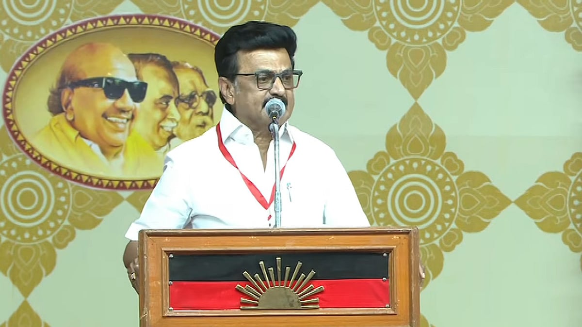 'பச்சைத் தமிழர் பன்னீர்செல்வம், எம்ஜிஆர் வளர்த்த கழகம், அதிமுகவின் அடிமைச் சேவகம்' - ஸ்டாலின் பேச்சு