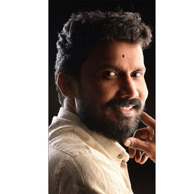 பாடலாசிரியர் மோகன் ராஜன்