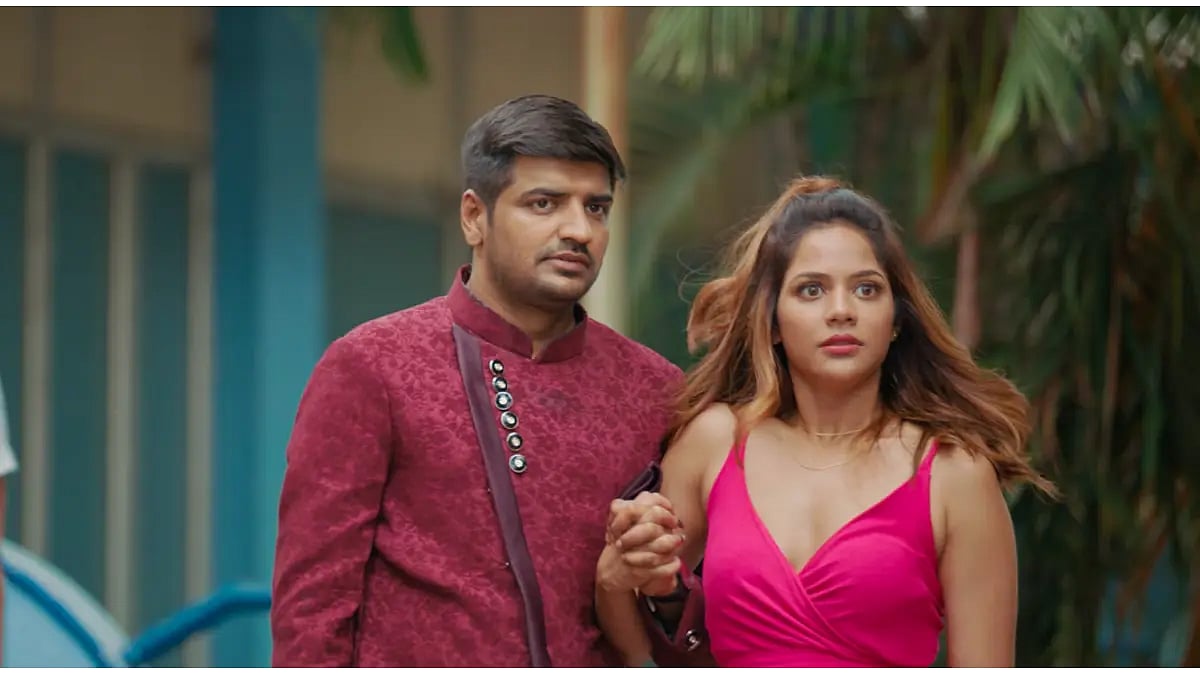 முஸ்தபா முஸ்தபா விமர்சனம்: டிரெண்டில் இருக்கப் போராடும் அவுட்டேட்டட் காமெடி படம்!