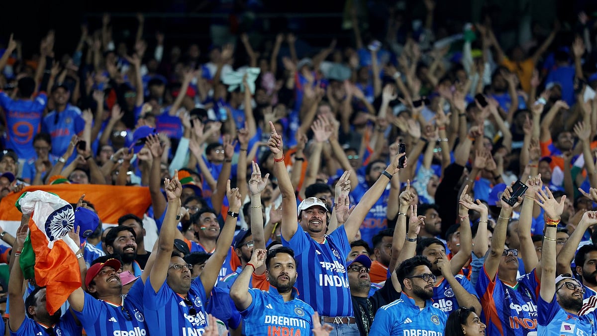 லட்சம்-கண்களும்-கோடி-இதயங்களும்-கொண்டாட!---உலகக்கோப்பையை-வென்று-இந்தியா-அசத்தல்!