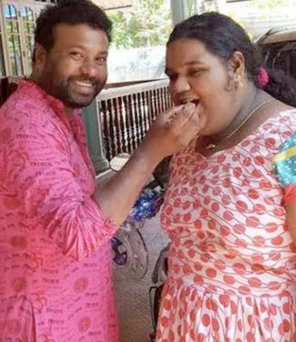`கலாபவன் மணி ஆசை நிறைவேறிடுச்சு! - டாக்டரான மகள்... மகிழ்ச்சியில் குடும்பம்!
