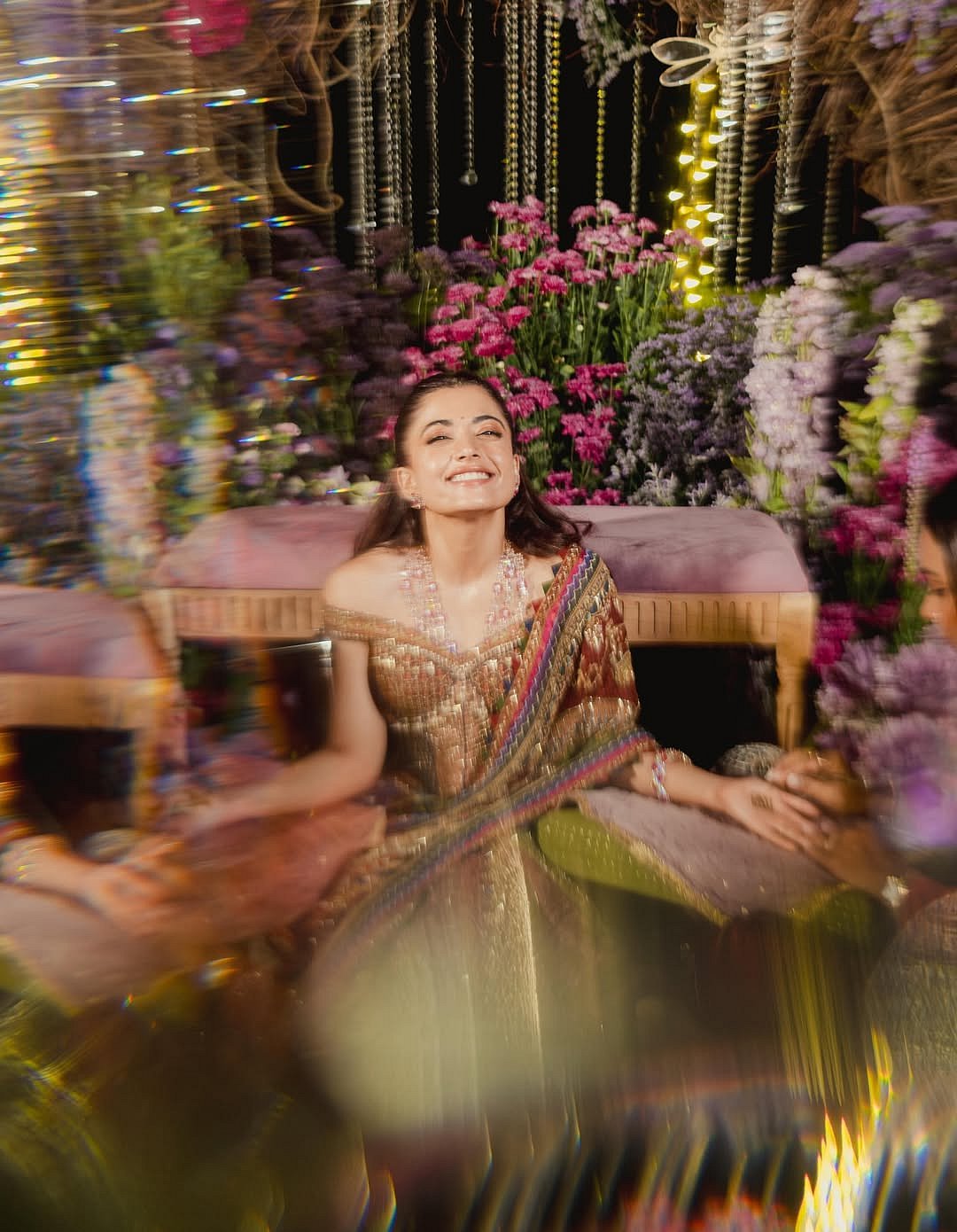 விஜய்-தேவரகொண்டா---ராஷ்மிகா-மந்தனா-மெஹந்தி-க்ளிக்ஸ்!|-Photo-Album