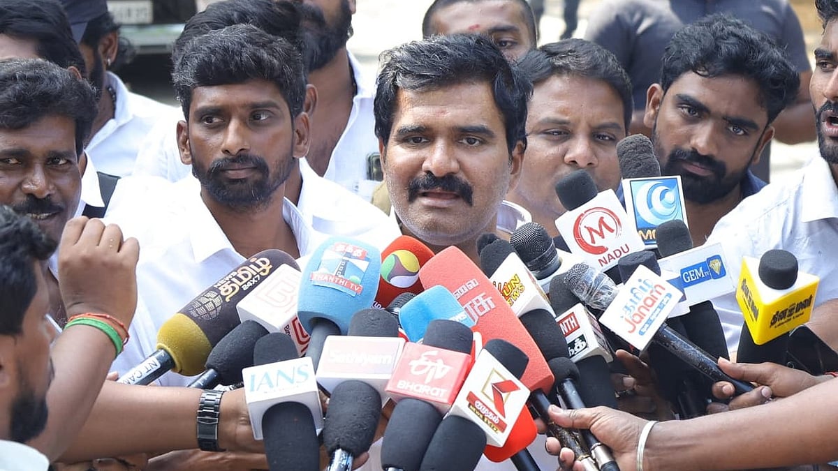 `இரண்டு வருடங்களில் திமுகவும் அதிமுகவும் பாஜகவில் இணைந்துவிடும்; ஏனென்றால்..! - நிர்மல் குமார்