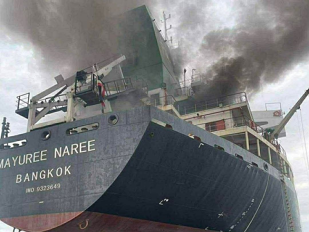 இந்தியா-வந்துகொண்டிருந்த-சரக்குக்-கப்பல்-மீது-தாக்குதல்:-ஹார்முஸ்-ஜலசந்தியில்-ஈரான்-போரால்-பதற்றம்!