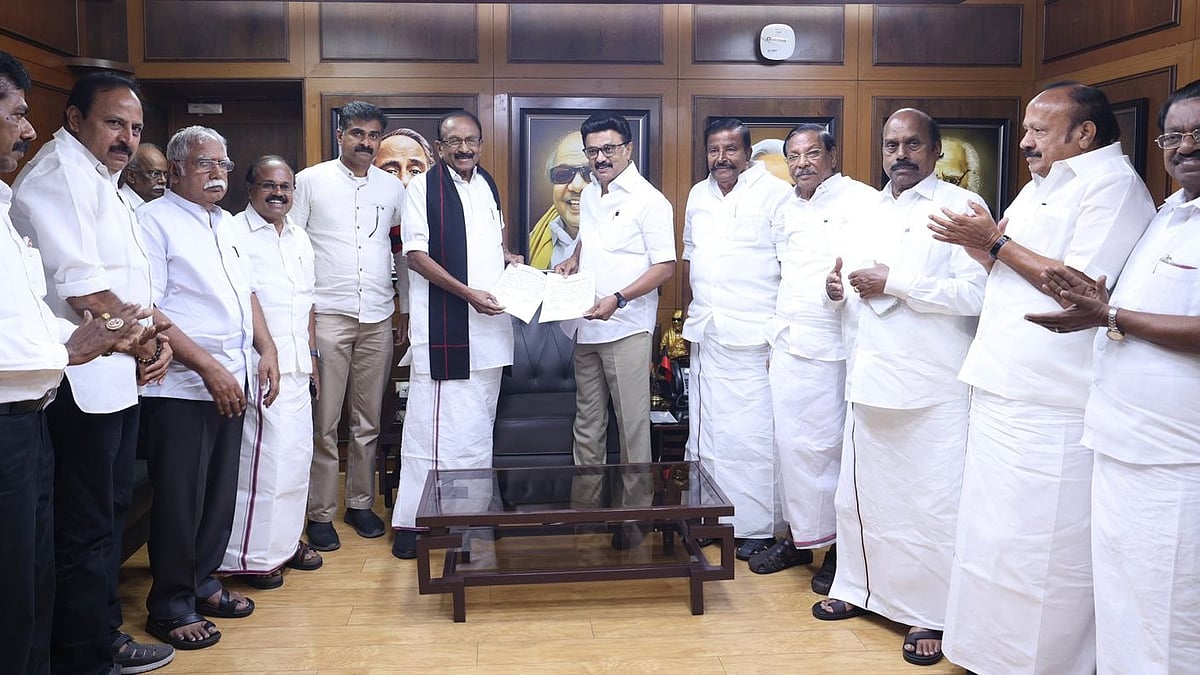 ஸ்டாலின்: கழுத்தை நெறித்த கூட்டணிக்  கட்சிகள்; புகைச்சலில் நிர்வாகிகள்! - தி.மு.க போடும் ஸ்கெட்ச்!