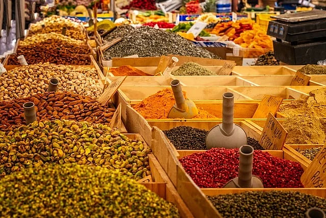 `எனது மகளுக்கு திருமணம் - மார்க்கெட்டில் கொத்தமல்லியை விற்பனை செய்ய முடியாமல் கதறி அழுத விவசாயி