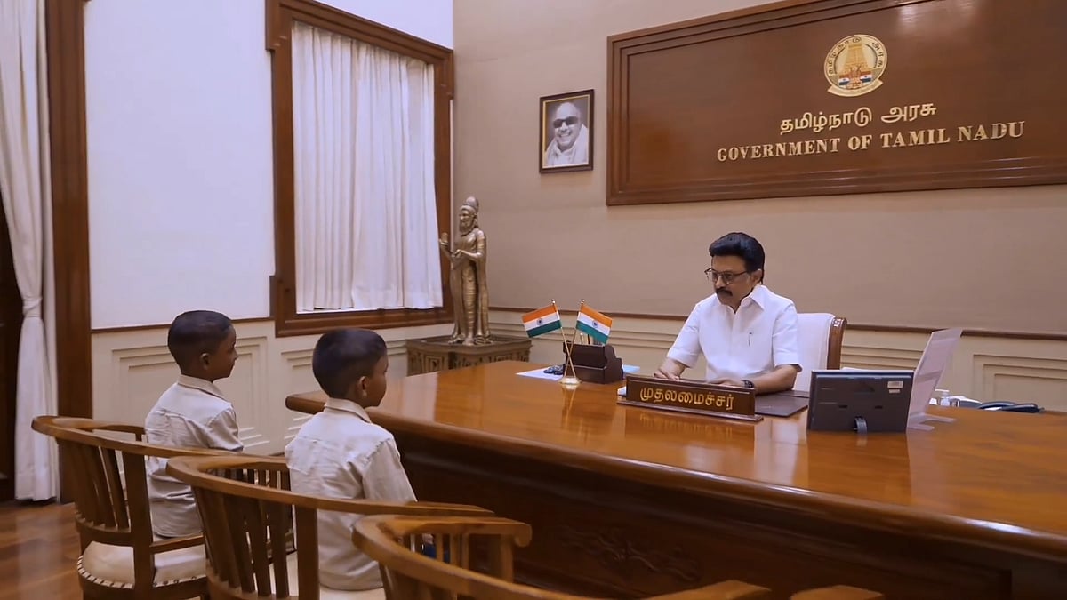 சிறுவர்களை பாராட்டிய ஸ்டாலின் 