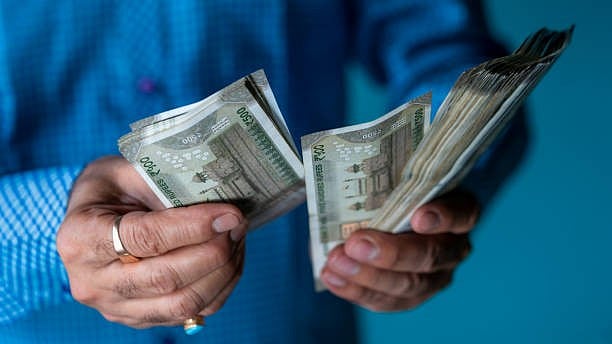 இன்றைய-சூழலில்,-தேர்தல்-நேரத்தில்-ரூ.50,000-ரொக்க-பணம்-மட்டும்-அனுமதிப்பது-போதுமா?---கருத்துக்-களம்