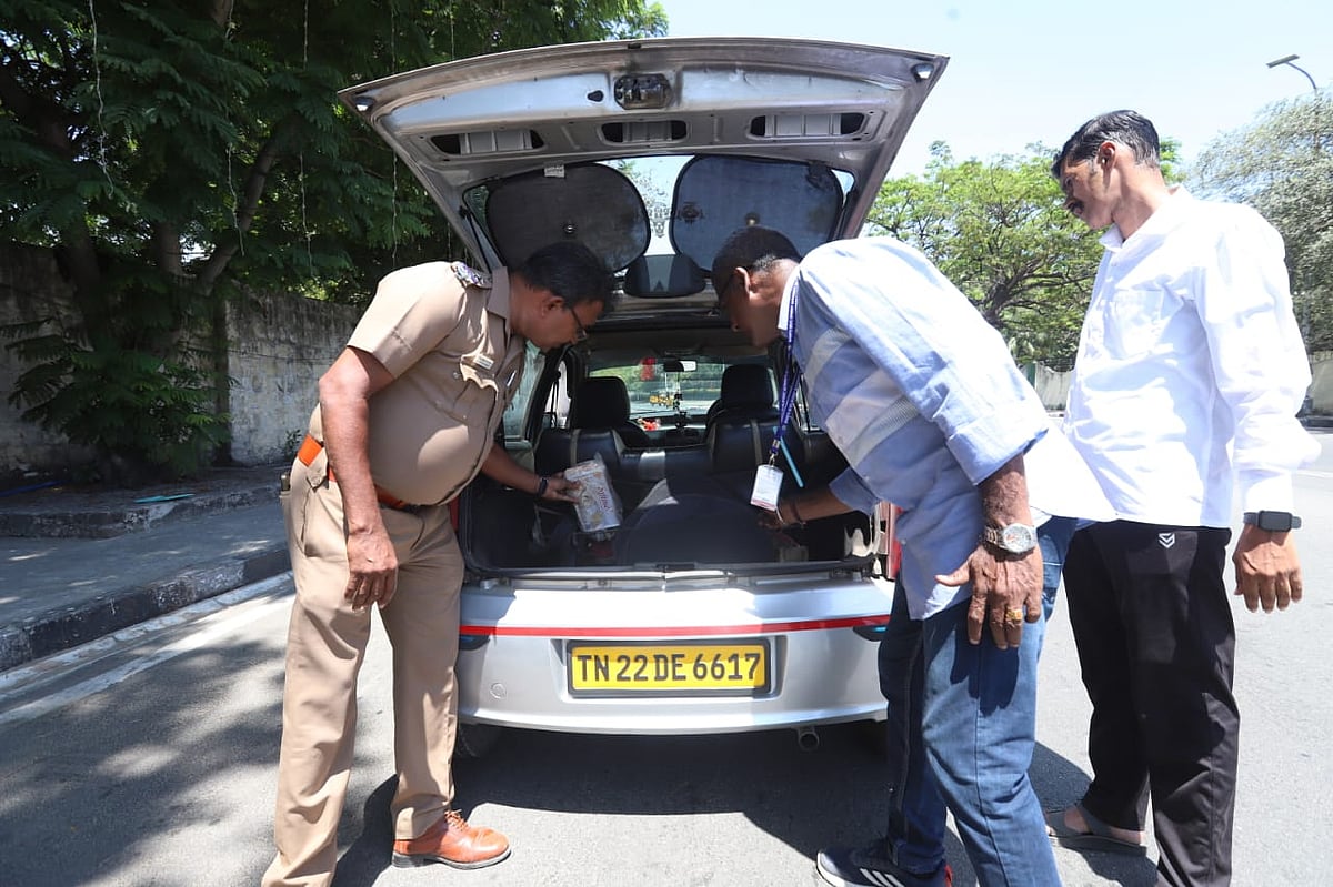 தமிழ்நாட்டுக்கு கூடுதல் செலவின பார்வையாளர்கள்! - நெருக்கடி கொடுக்க திட்டமா?